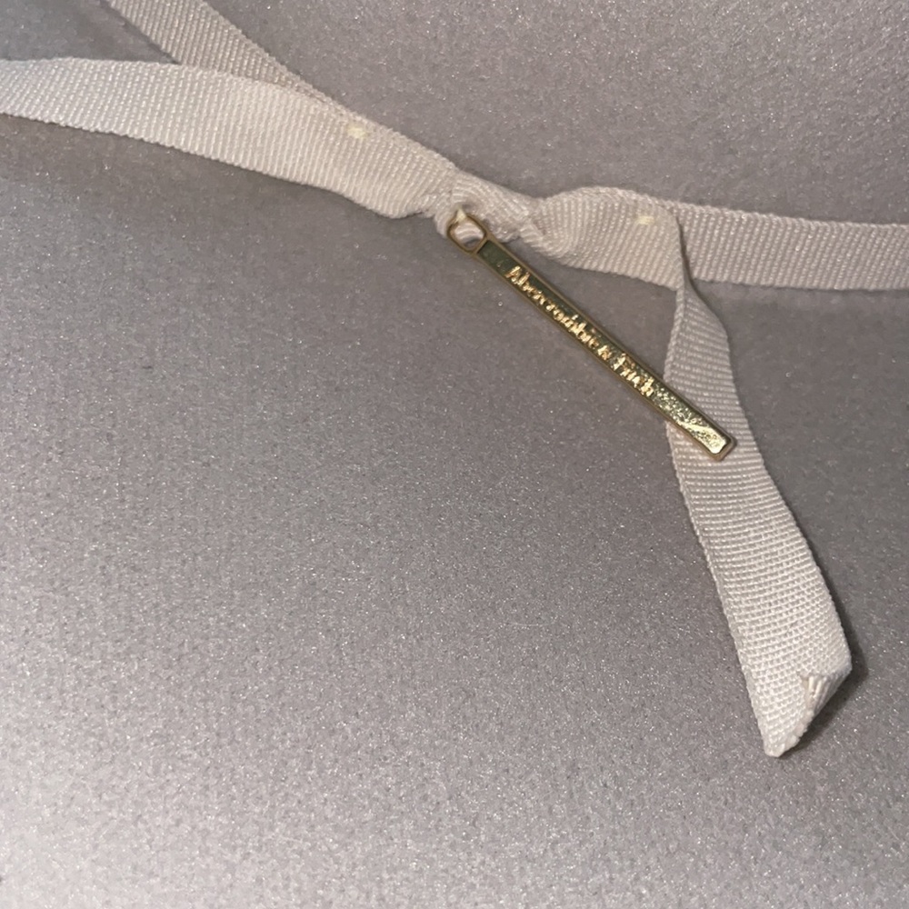 Abercrombie & Fitch Grey hat w/ bow - Picture 2 of 4